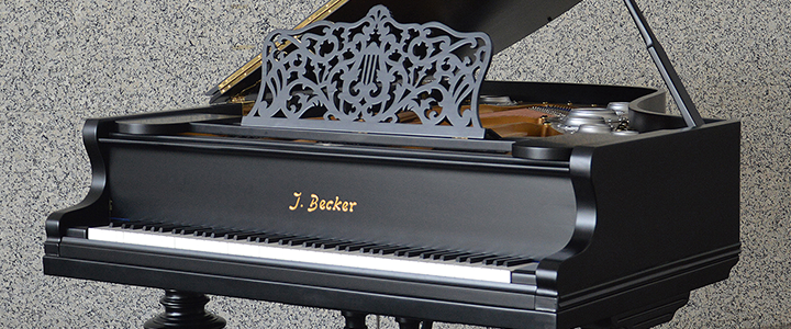 J.Beckerグランドピアノ